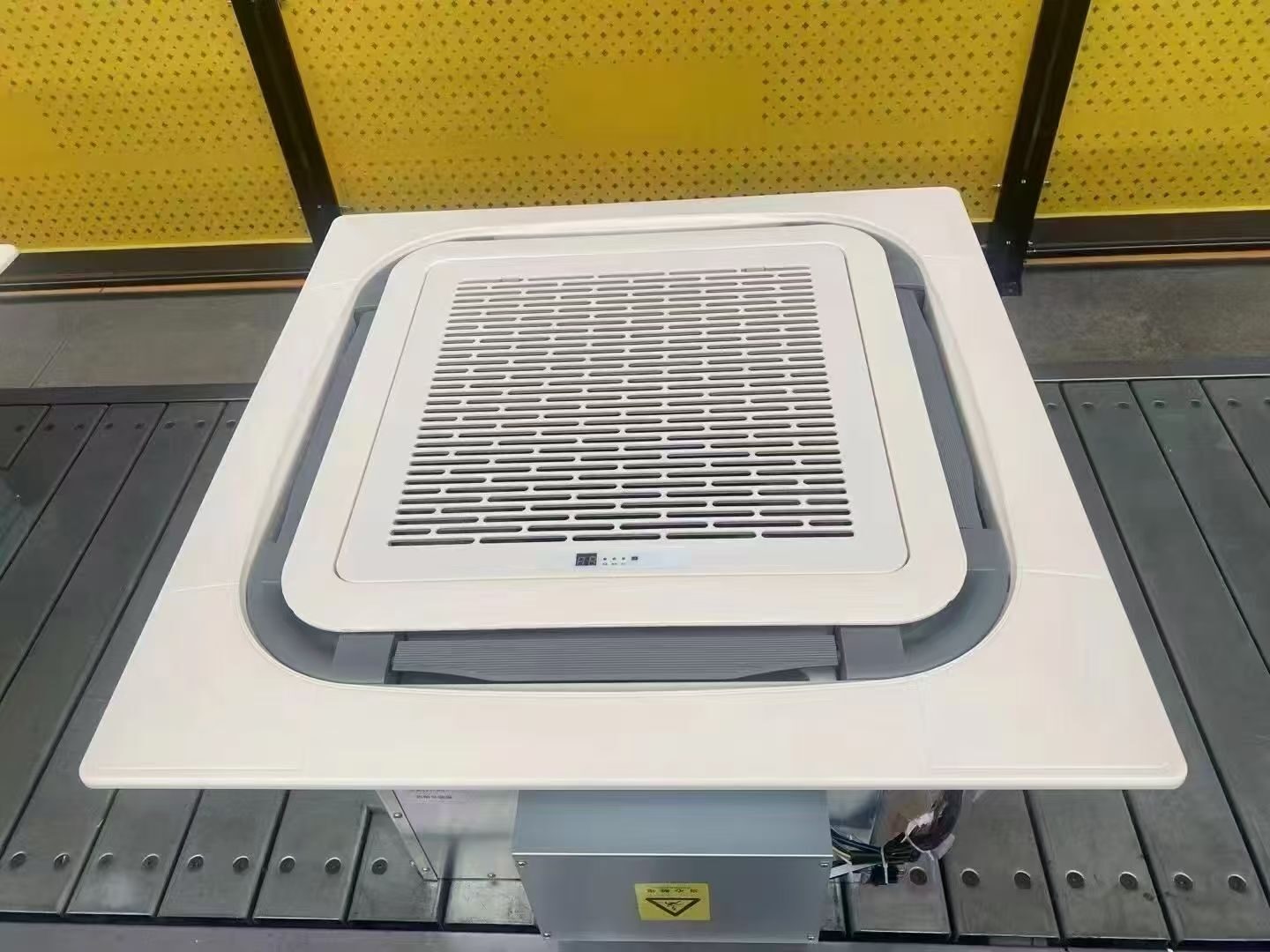Retail store cassette FCU